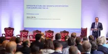 Intesa Sanpaolo supporta piano decennale infrastrutture Gb