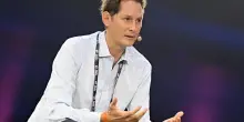 John Elkann e Luca De Meo chiedono semplificazione normativa per auto popolari