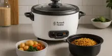 Il cuociriso di Russell Hobbs ti svolta i pasti: compatto, capiente e versatile (e costa pochissimo)