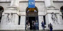 Piazza Affari fiacca: Ftse Mib in calo, spread Btp-Bund sotto 94 punti