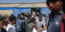 Nove palestinesi uccisi a un centro di distribuzione aiuti