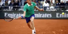 Jannik Sinner raggiunge la finale del Roland Garros, battuto Djokovic