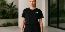 Il classico che non stanca mai: la t-shirt The North Face da donna oggi costa il 41% in meno