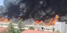 Viterbo, spaventoso incendio all’università della Tuscia: Agraria divorata dalle fiamme