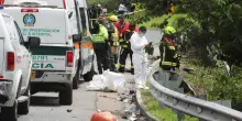 Tragedia in Colombia: incidente d'autobus provoca 10 morti tra studenti e professori