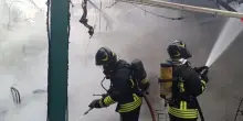 Incendio nel Palermitano, un uomo carbonizzato trovato dai pompieri: era rimasto intrappolato dalle fiamme
