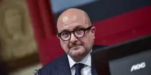 Sangiuliano e Rai, scoppia il caso dopo la candidatura. L’ex ministro: “In aspettativa come prevede la legge”