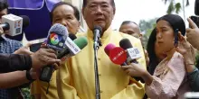 Thailandia, primo ministro chiede scioglimento parlamento