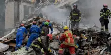 Nuovi raid russi su Kiev. E Zelensky riapre ai negoziati