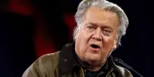 Steve Bannon critica l'elezione di Leone XIV: "Un voto anti-Trump"