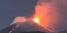L’Etna dà spettacolo, nuova colata lavica a 3mila metri . Allerta voli a Catania