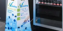 Quasi 90 milioni di bicchieri di plastica riciclati, la rivoluzione green delle vending machine