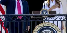Trump: è l’età dell’oro. E minaccia l’Ue: "Imporrò il 17% sull’agroalimentare"