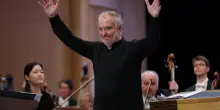 Show putiniano al Bolshoi . I Nobel contro Gergiev: "No al concerto alla Reggia"