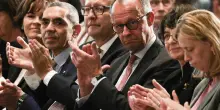 Friedrich Merz critica l'approccio di UniCredit verso Commerzbank