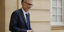Bayrou, partiti in guerra civile, vogliono caduta governo
