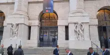 Piazza Affari in calo: Ftse Mib scivola dell'1,35%, bancari sotto pressione