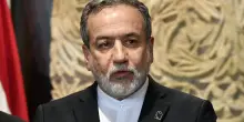 Colloqui nucleari Iran-USA ingiustificabili durante attacchi israeliani, dice Araghchi