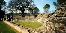 Monaci, cavalieri e pellegrini . Servigliano è la città ideale. Tracce di Roma a Falerone