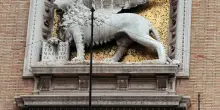 Generali: Premi Lordi a 26,5 Miliardi nel Primo Trimestre, Utile Netto Cresce del 7,6%