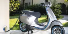 Piaggio: Ricavi e Utili in Calo nel Primo Trimestre 2025, Ma Margine Lordo Cresce
