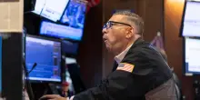 Dazi e borse: l’incertezza spinge le criptovalute. Cosa sta succedendo