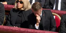 Macron e Brigitte denunciano per diffamazione l'influencer Candace Owens