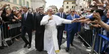Primo Angelus a Castel Gandolfo : "La guerra saccheggia i popoli"