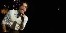 Damiano David contro il bullismo: “Paolo, ti avrei voluto qui”. Victoria e gli altri Maneskin a sorpresa sotto il palco