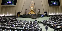Ok Parlamento iraniano a sospendere cooperazione con Aiea