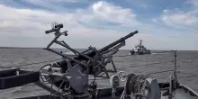 Zapad 2025, la Flotta sul Baltico si esercita contro i droni navali. Volo di 4 ore dei super bombardieri russi sul Mare di Barnes