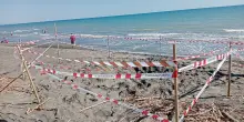 Riccardo Boni morto sotto la sabbia, il padre indagato per omicidio colposo