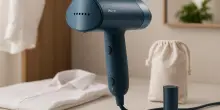 Vestiti sempre perfetti anche in viaggio con la stiratrice verticale a vapore di Philips (-38% su Amazon)