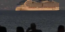 Nave ferma per 10 ore a Ponza, a bordo 8.500 persone