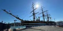 L'Amerigo Vespucci approda a Civitavecchia per il tour Mediterraneo