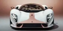 P72, la supercar analogica ritorna alle origini