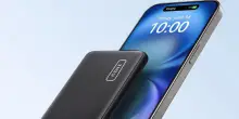 Mai più batteria scarica: il power bank ultra sottile è in offerta a tempo su Amazon