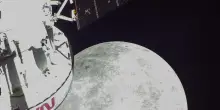 Corsa alla Luna, la Nasa cerca alternative a Musk: "Siamo in ritardo sulla Cina"