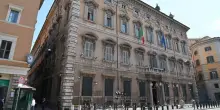Tregua armata sulla manovra: liti in stand-by ma FI non molla su banche e dividendi