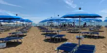 Codacons, stangata sulle vacanze estive: "Prezzi delle spiagge +3,4%"