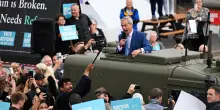 Nigel Farage vince nel voto suppletivo e si candida come alternativa al Labour