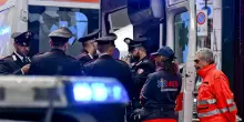 Napoli, agguato a un 33enne mentre era in auto: ucciso a colpi d'arma da fuoco