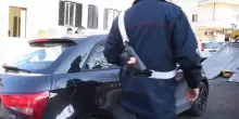 Un uomo si barrica in casa e minaccia le forze ordine a Jesi