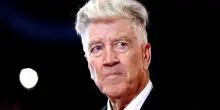 Oggetti di scena, sceneggiature e chitarre. All'asta 450 cimeli appartenuti a David Lynch