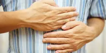 Reflusso gastroesofageo colpisce 25% degli italiani: "caldo peggiora i sintomi", ecco il decalogo