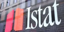 Istat: sale a luglio fiducia consumatori, cala per imprese