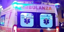 A bordo di uno scooter si schiantano contro un'auto, muoiono due 17enni nel Messinese