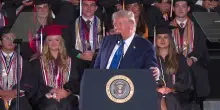 Donald Trump: “I magnati di Internet mi odiavano, ora mi baciano il…”