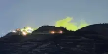 Droni contro una nave di aiuti per Gaza. Damasco, Israele bombarda vicino al palazzo presidenziale