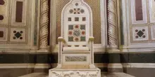 Ecco la Cattedra di Pietro a San Giovanni, il trono papale su cui siederà il successore di Francesco